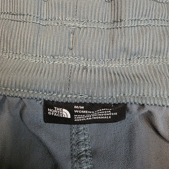 The North Face Aphrodite Motion Shorts Size M - Picture 6 of 6